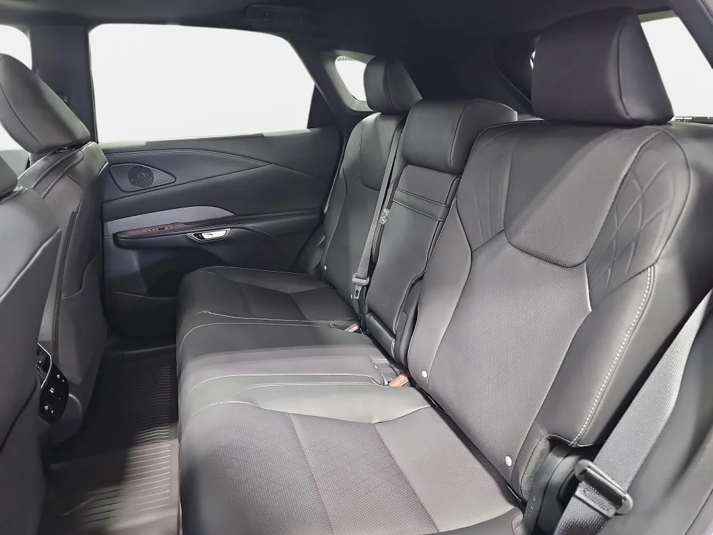 New 2026 Iridium Lexus PREMIUM PLUS image 10