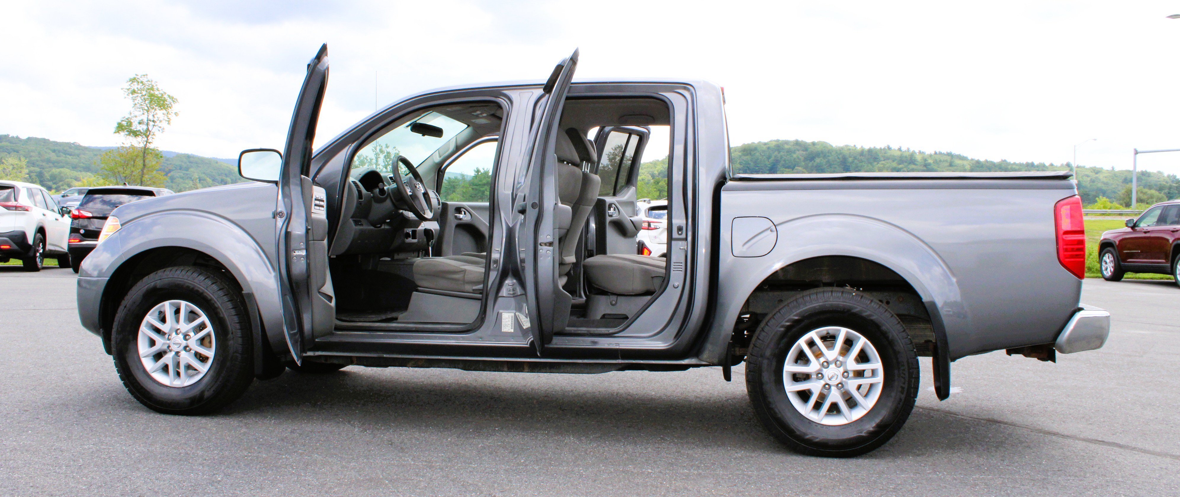 Used 2021 Gun Metallic Nissan SV image 18