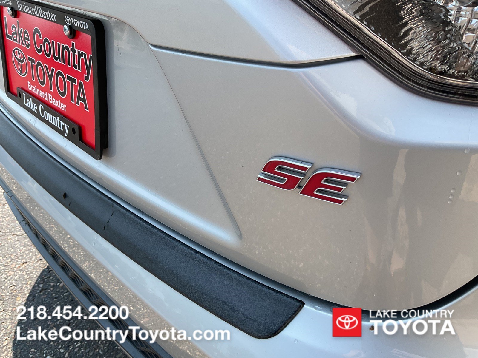 Used 2022 Silver Toyota SE image 10