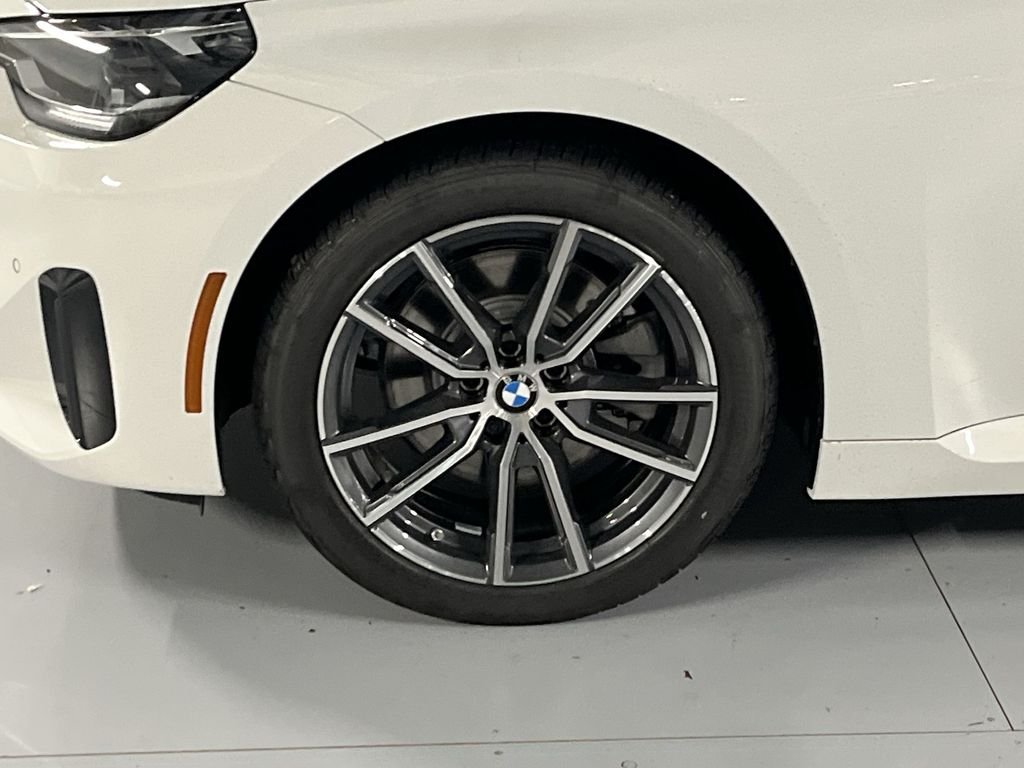 2025 BMW 2 Series 230i - Photo 10