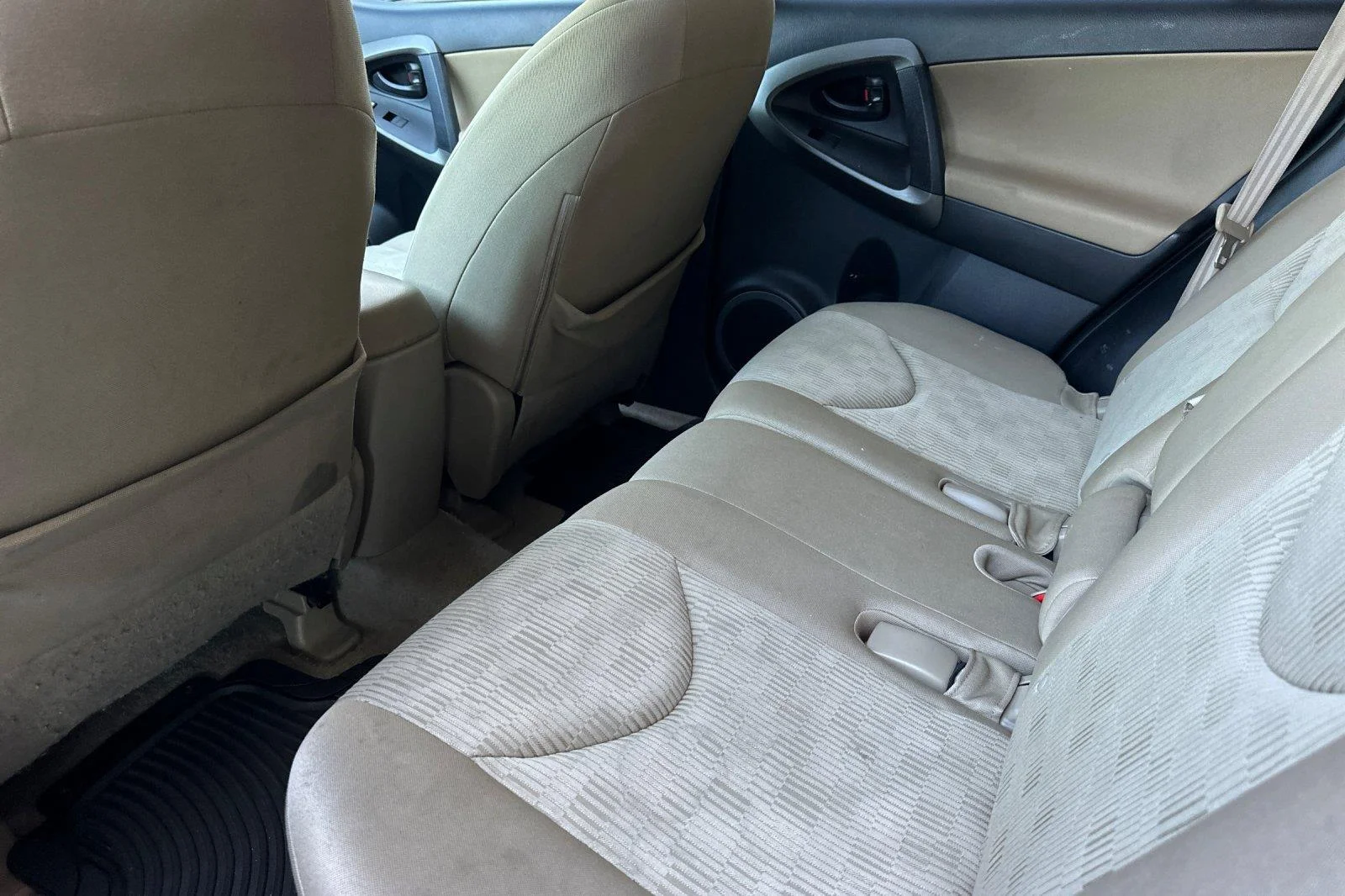 Used 2011 Pacific Blue Metallic Toyota Base image 12