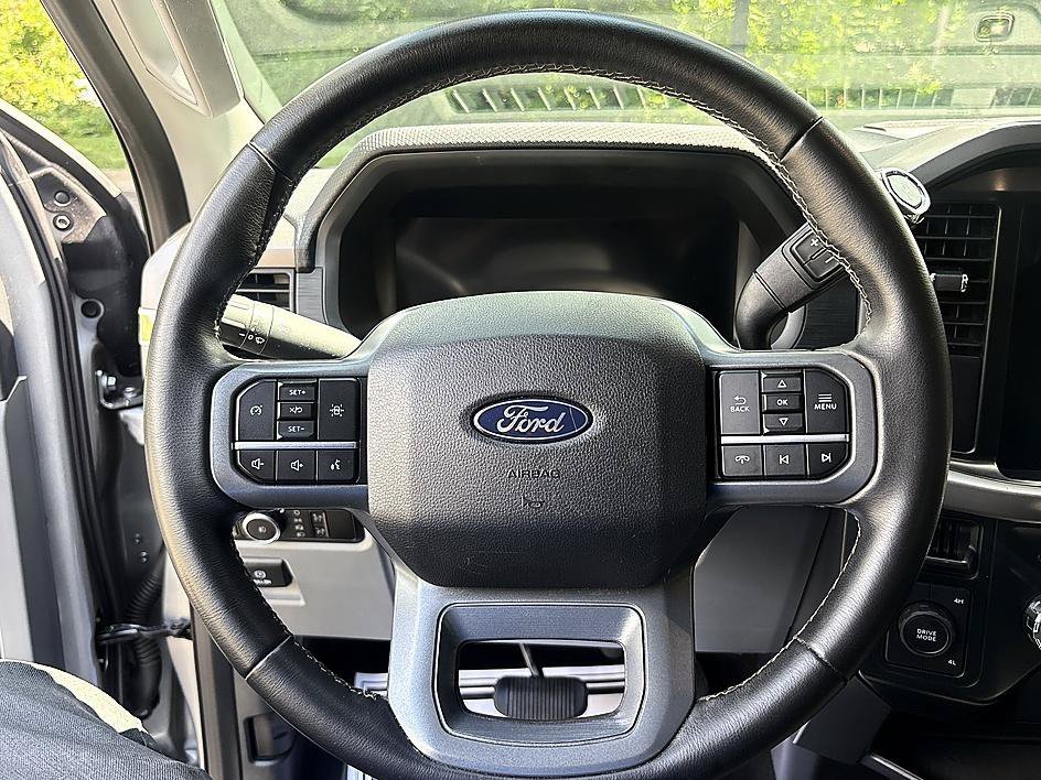 Used 2025 Iconic Silver Metallic Ford XLT image 13