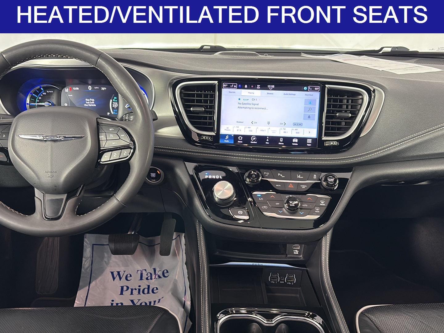 Used 2022 Bright White Clearcoat Chrysler Hybrid Limited image 18