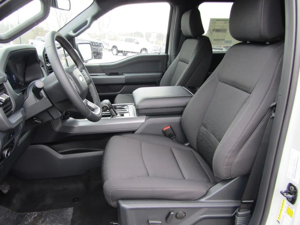 New 2026 Avalanche Ford XLT image 11