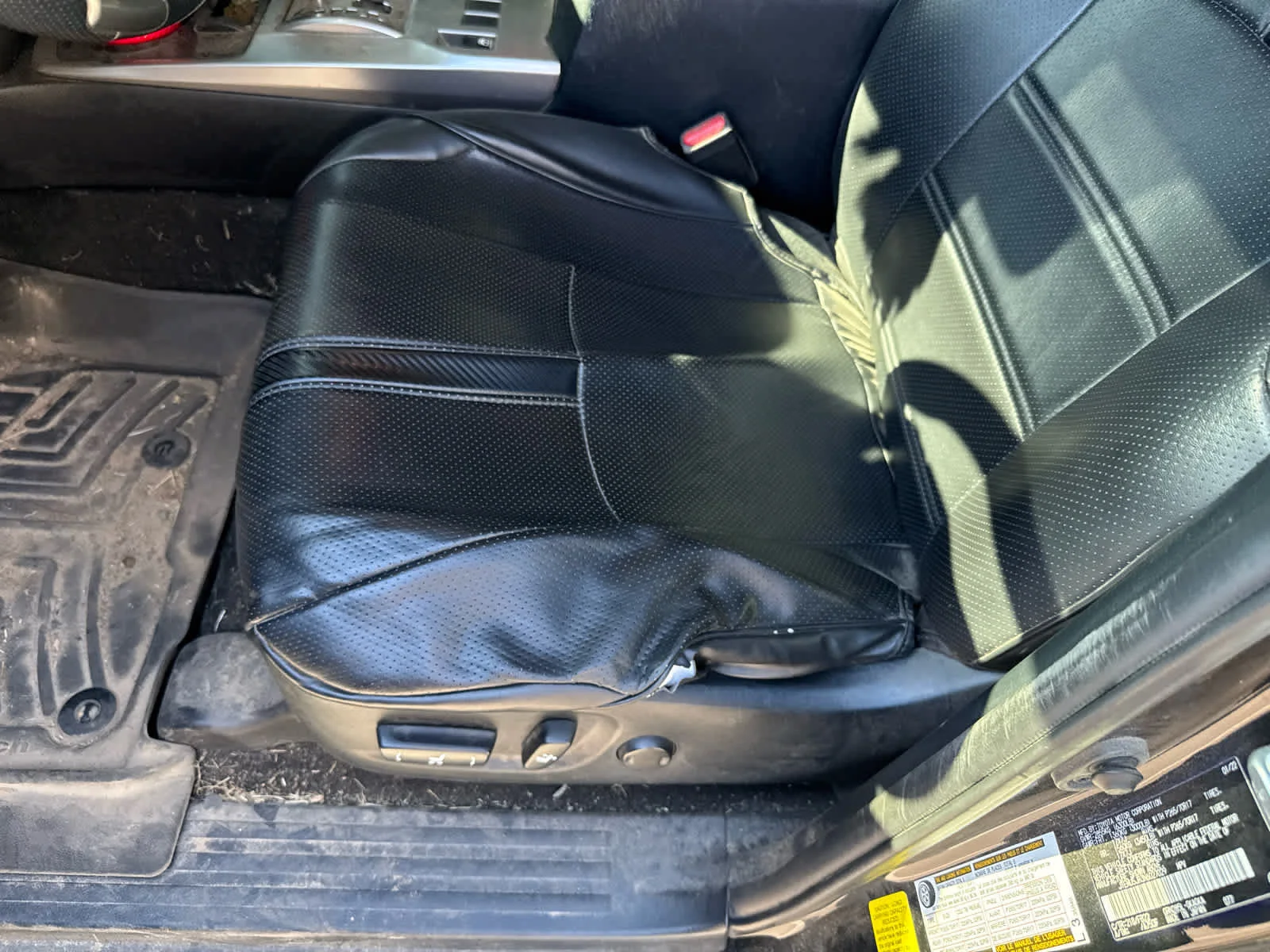 Used 2022 Midnight Black Metallic Toyota SR5 image 7