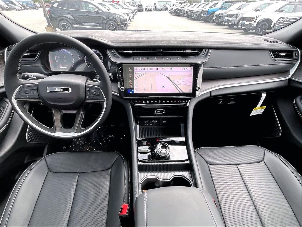 2026 Jeep Grand Cherokee L — photo 12