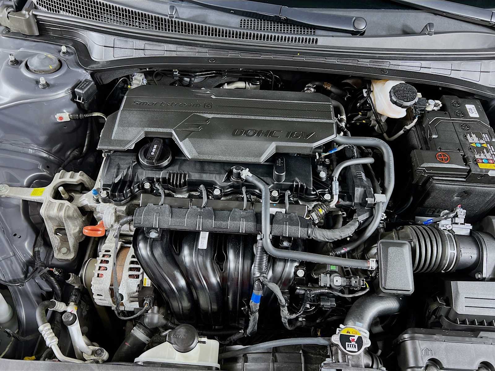 Used 2024 Amazon Gray Hyundai SEL image 29