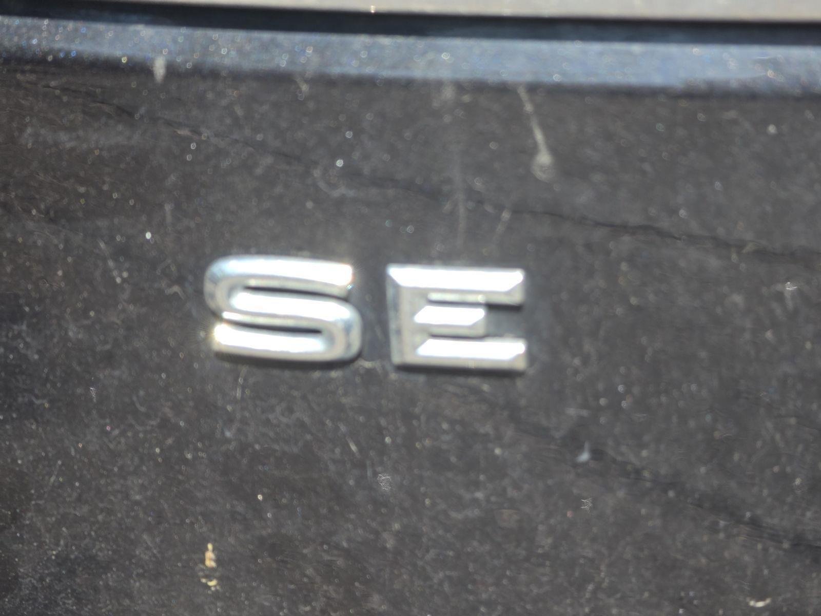 Used 2019 Deep Black Pearl Volkswagen 3.6L V6 SE image 14