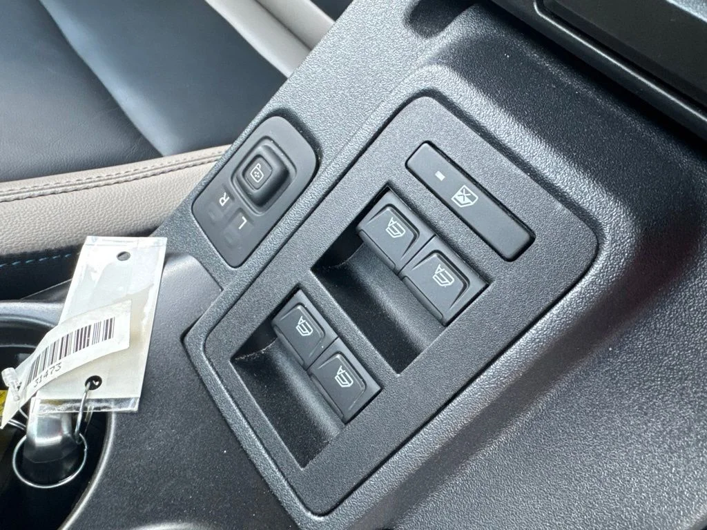 Used 2023 Gray Ford Wildtrak image 24