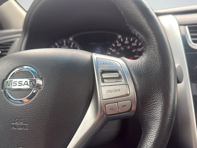 Used 2014 Black Nissan 2.5 SL image 15