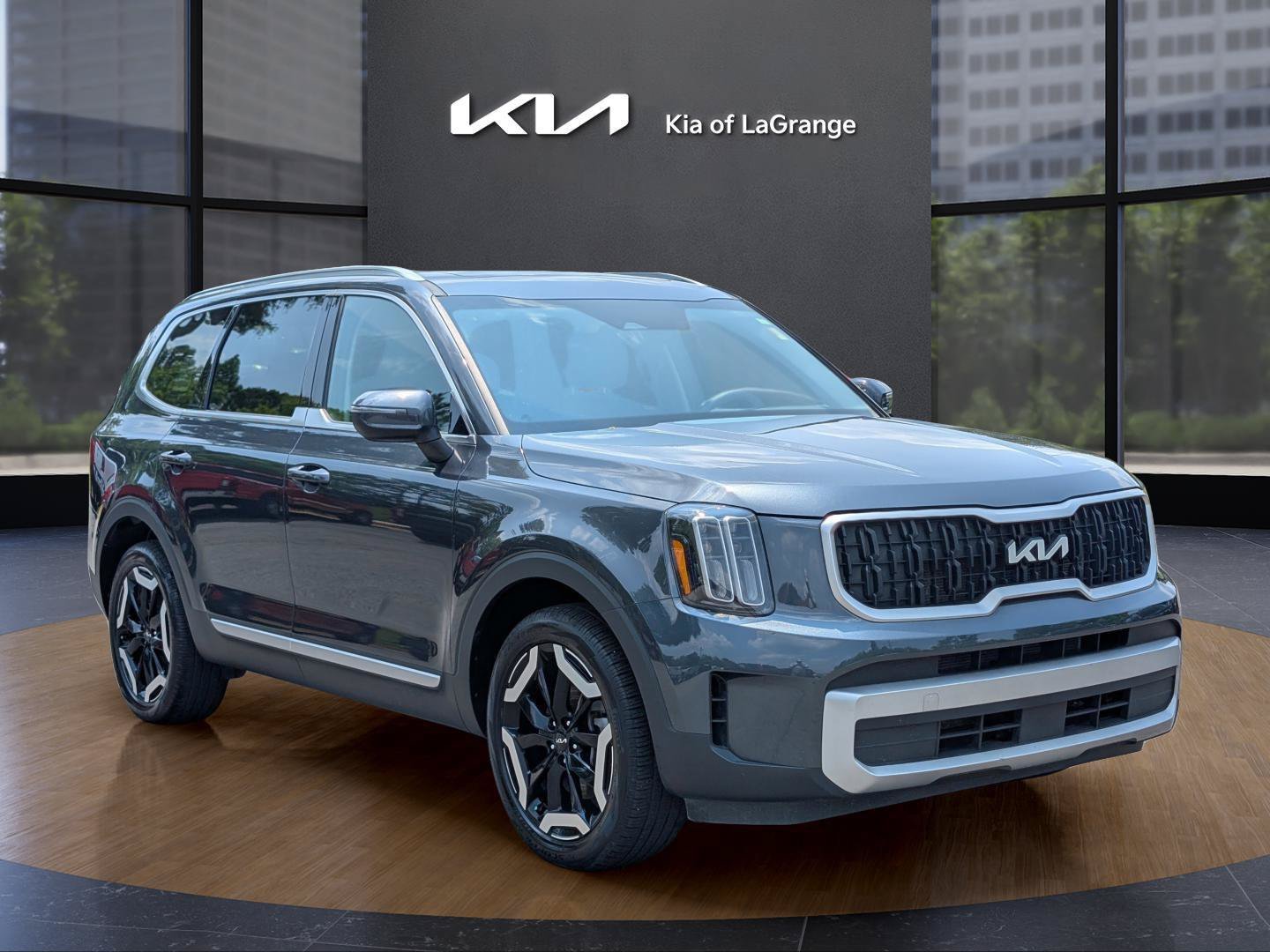 Used 2023 Dark Moss Kia EX image 3