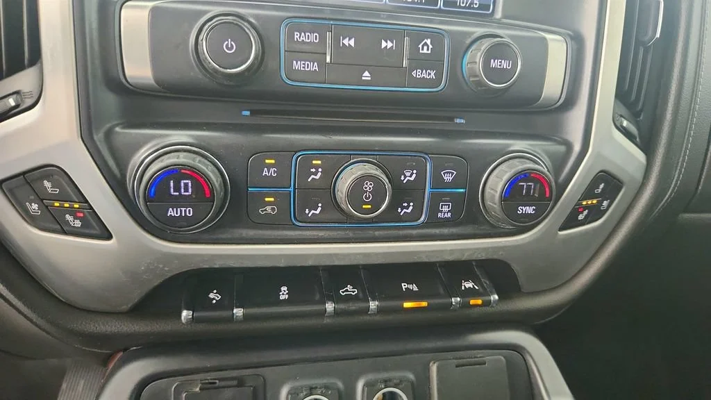 Used 2018 SUMMIT WHITE GMC SLT image 19