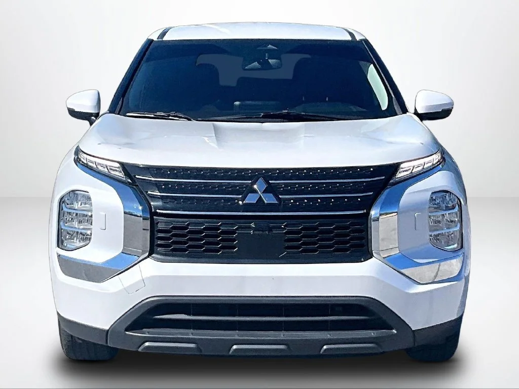Used 2022 Gray Mitsubishi ES image 4