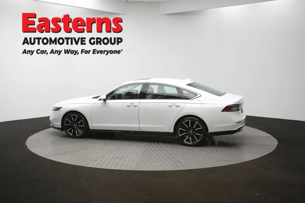 Used 2024 White Honda Touring image 59