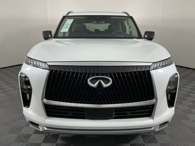 New 2027 White INFINITI LUXE image 2