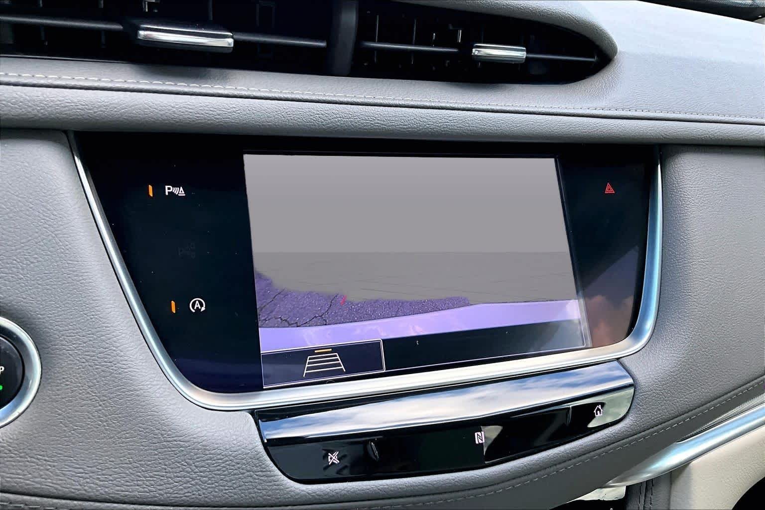 Used 2020 Crystal White Tricoat Cadillac Premium Luxury FWD image 25