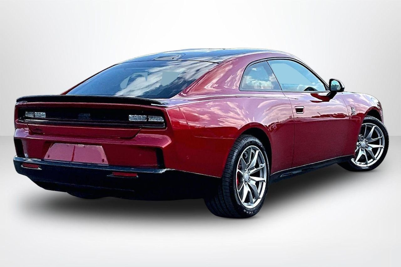 2025 Dodge Charger Daytona Scat Pack - Photo 6