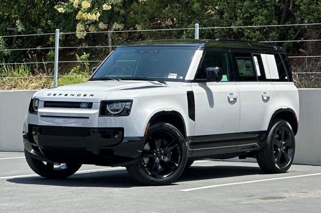 2026 Land Rover Defender 110 X-Dynamic SE