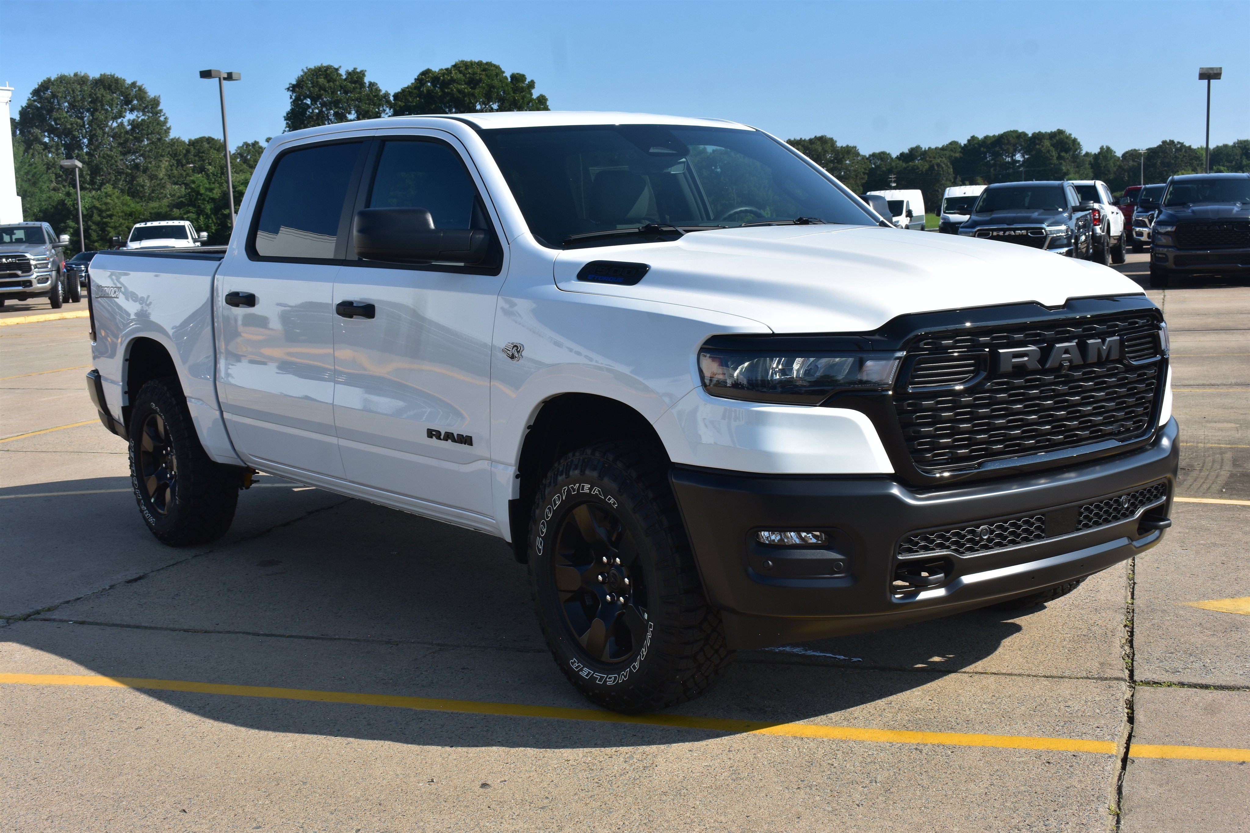 New 2026 Bright White Clear-Coat Exterior Paint RAM Warlock image 3