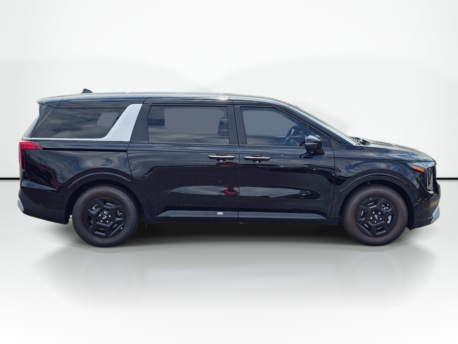 New 2026 Aurora Black Pearl Kia LXS image 8