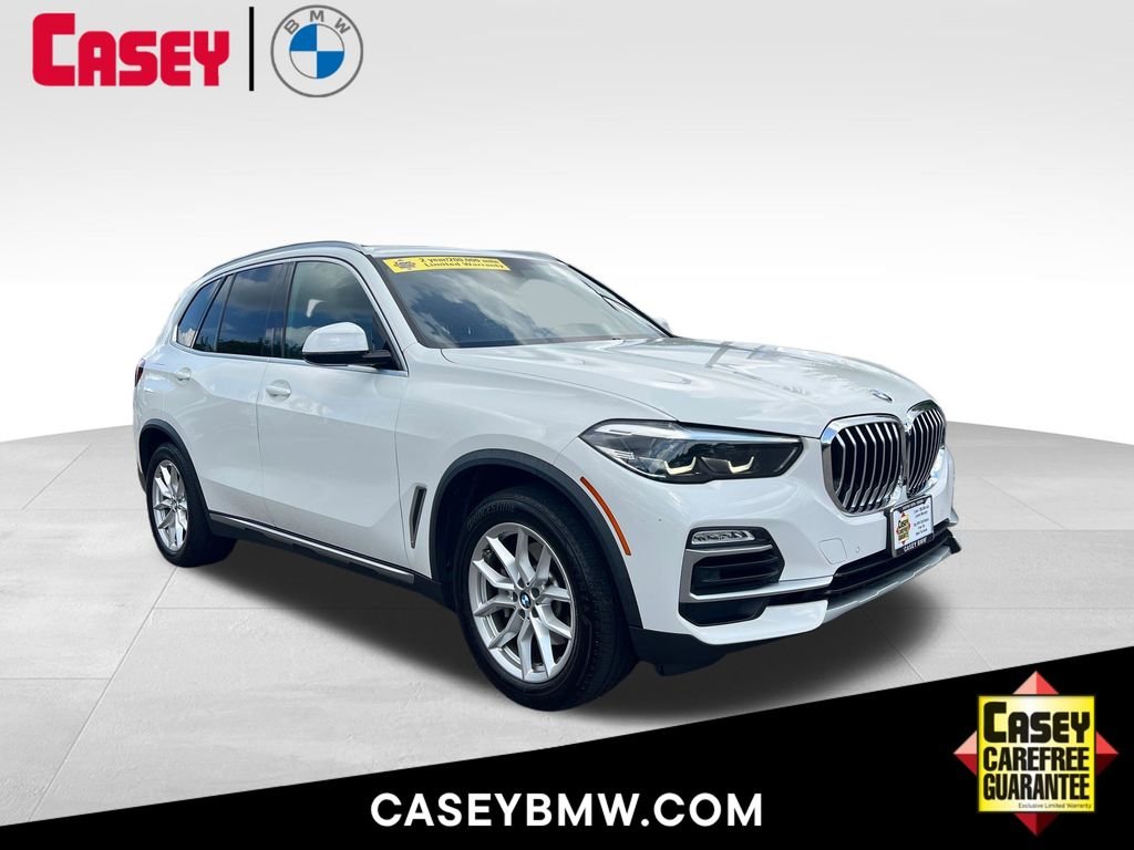 Used 2021 White BMW sDrive40i image 1
