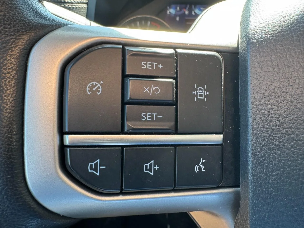 Used 2024 Agate Black Metallic Ford XLT 4x4 image 18