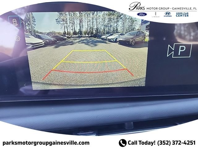 New 2025 White Hyundai SEL image 18