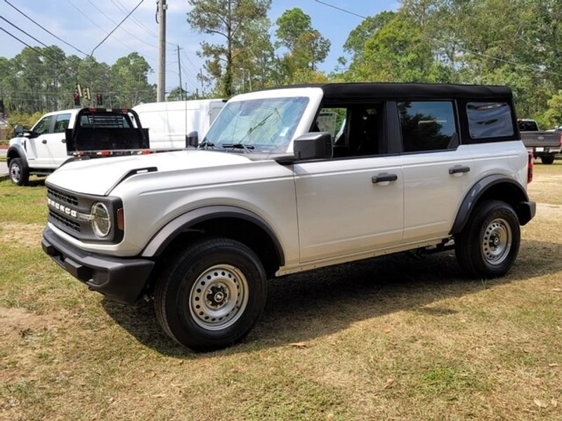 New 2025 Oxford White Ford Base image 3