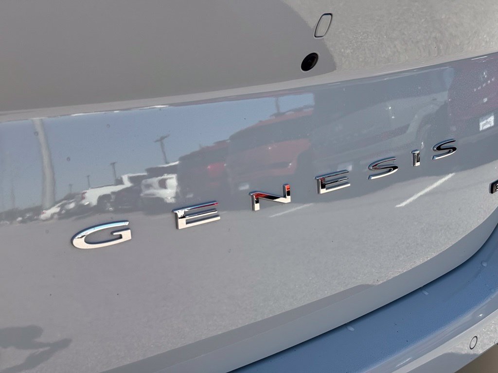 Used 2025 Gray Genesis 3.3T Sport Advanced image 14