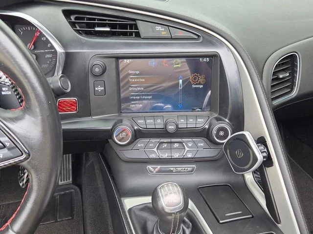 Used 2015 White Chevrolet Stingray image 18