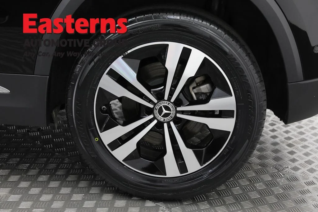 Used 2025 Black Mercedes-Benz GLA 250 image 32