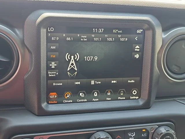 Used 2023 Gray Jeep Sport S image 21