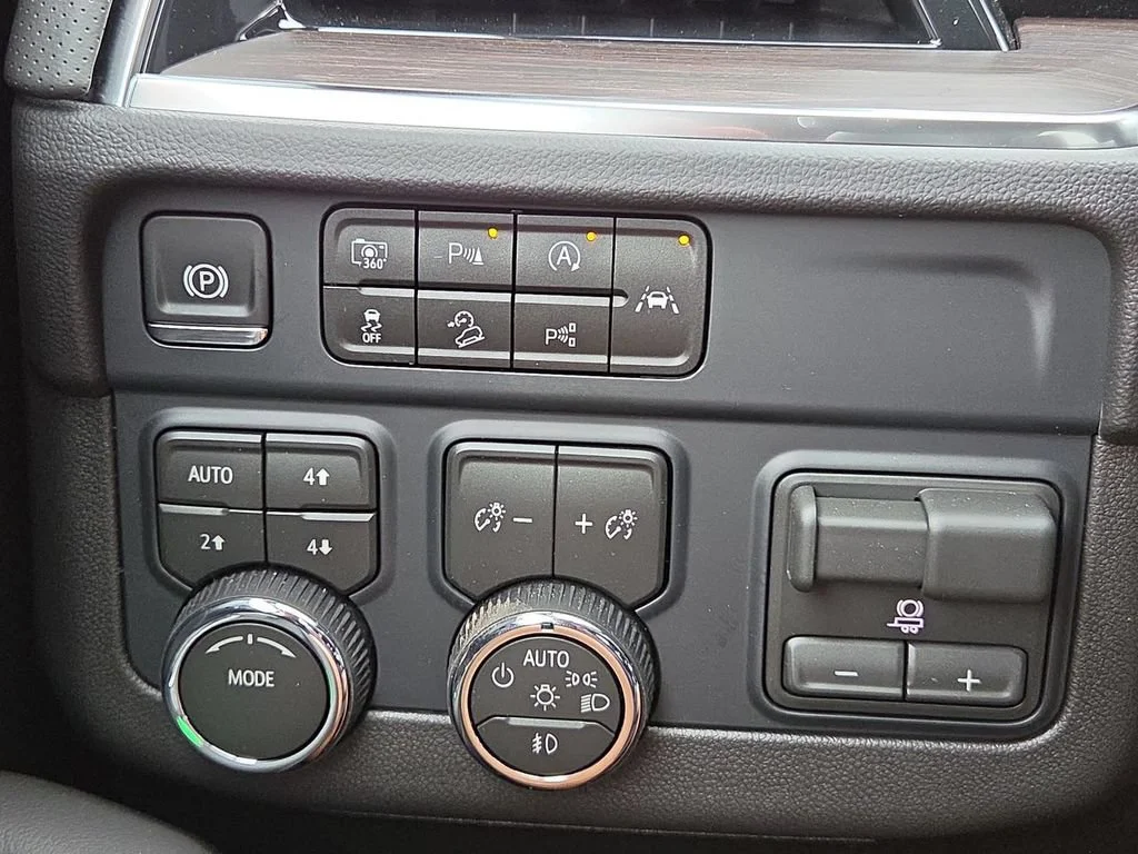 New 2026 Polar White Tricoat Chevrolet Premier image 10