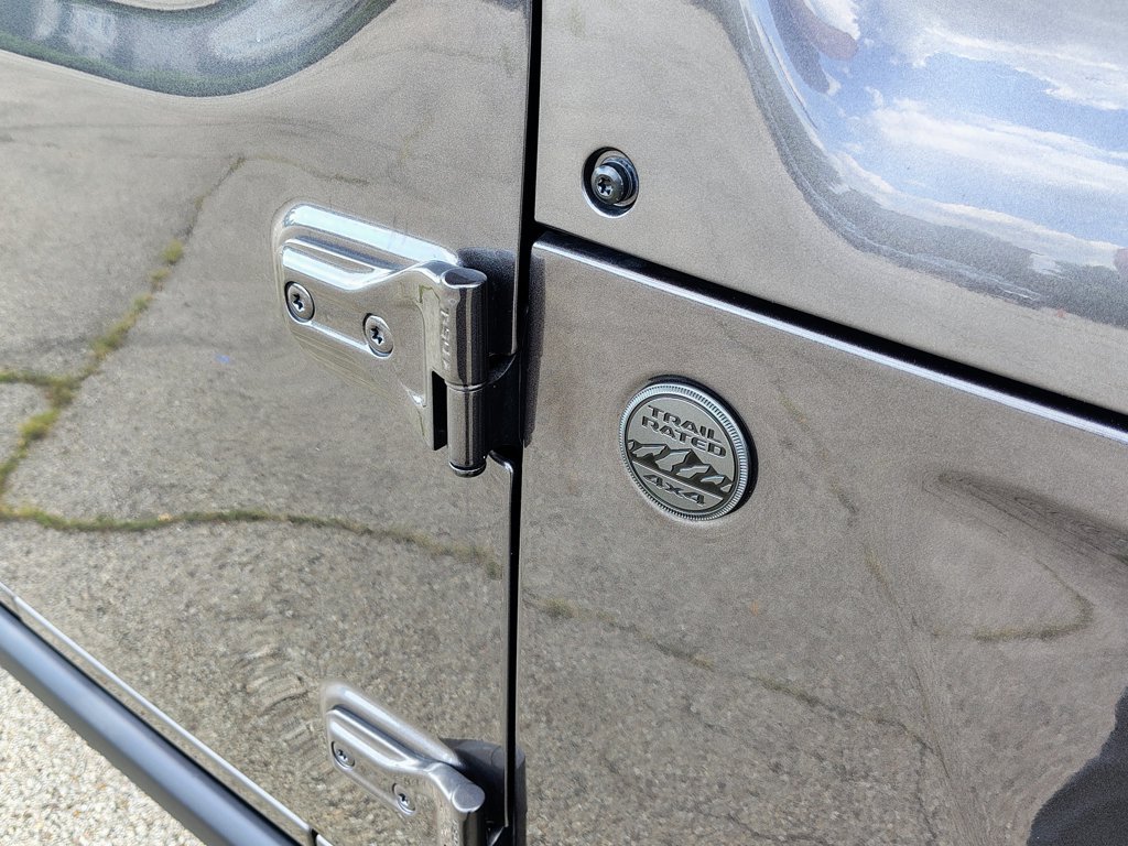 2025 Jeep Wrangler 4-Door Willys - Photo 16