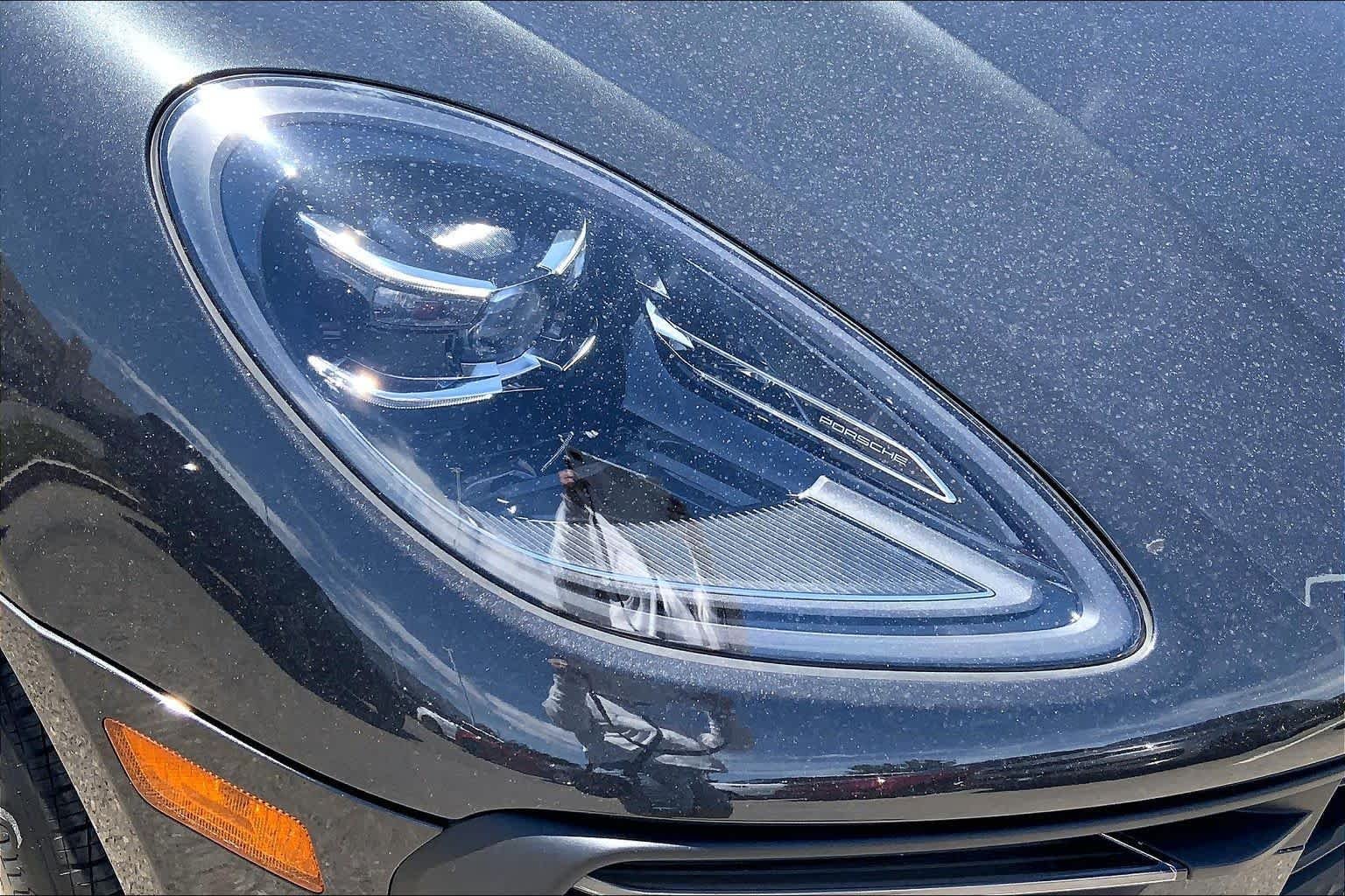 Used 2022 White Porsche  image 26
