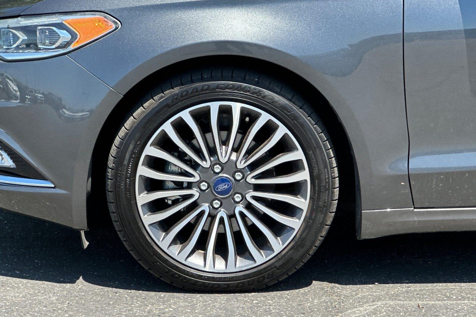 Used 2017 Magnetic Ford SE image 24