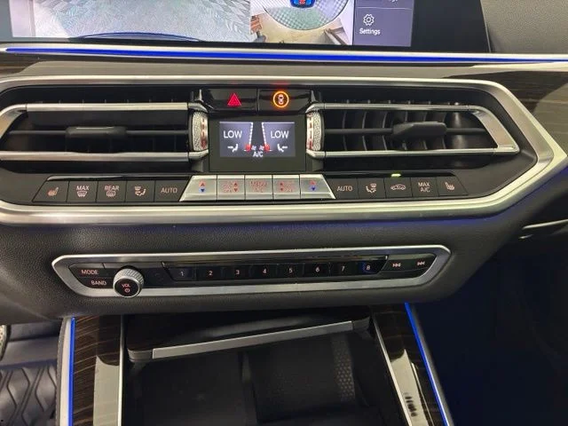 Used 2019 Blue BMW xDrive40i image 25