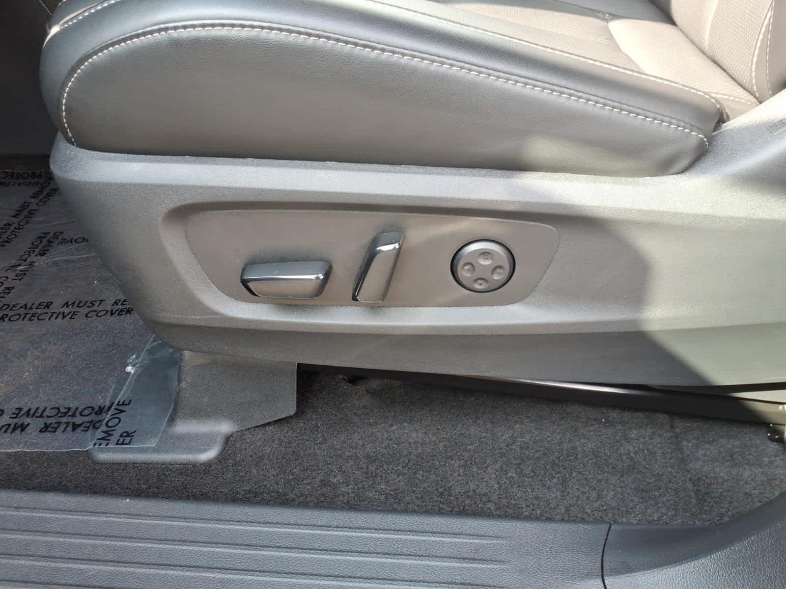Certified Used 2025 Grand Blue INFINITI PURE image 18