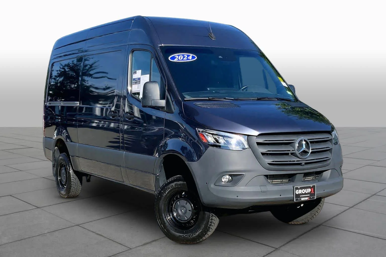 Used 2024 Tenorite Grey Metallic Mercedes-Benz  image 3