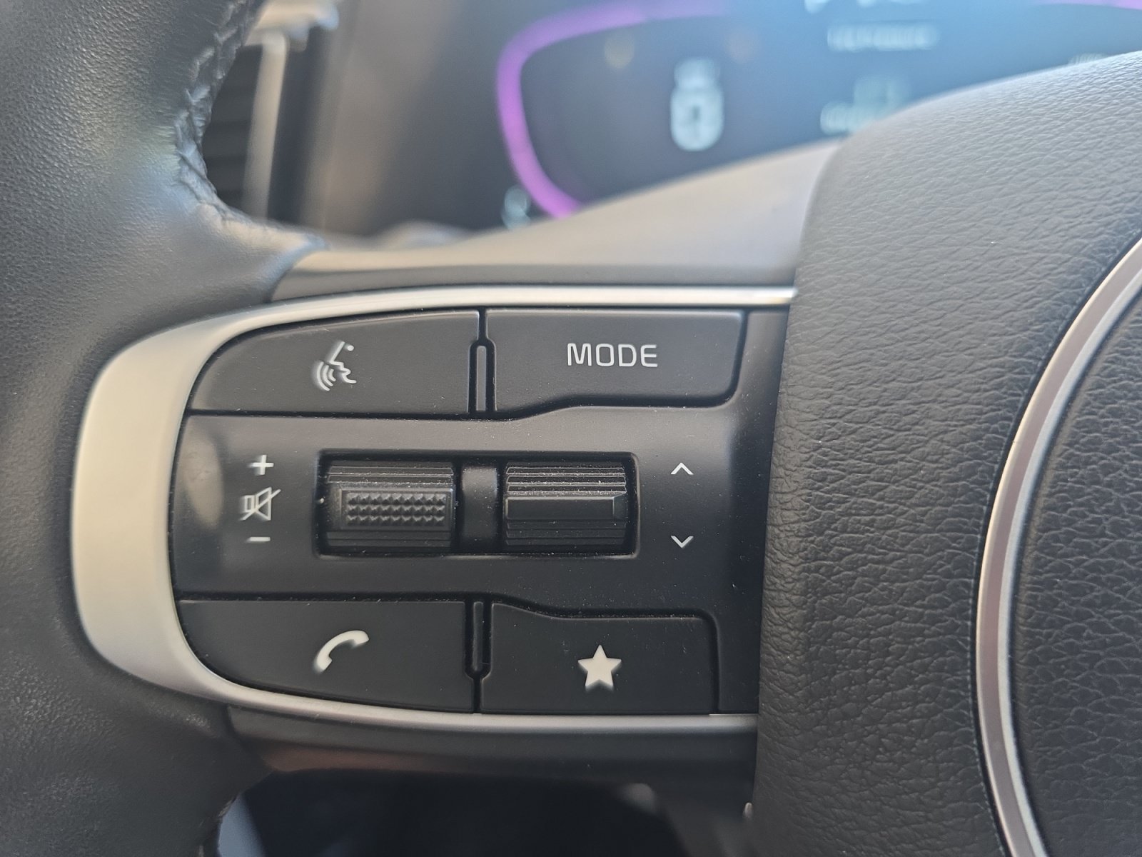 Certified Used 2025 Steel Gray Kia EX image 25