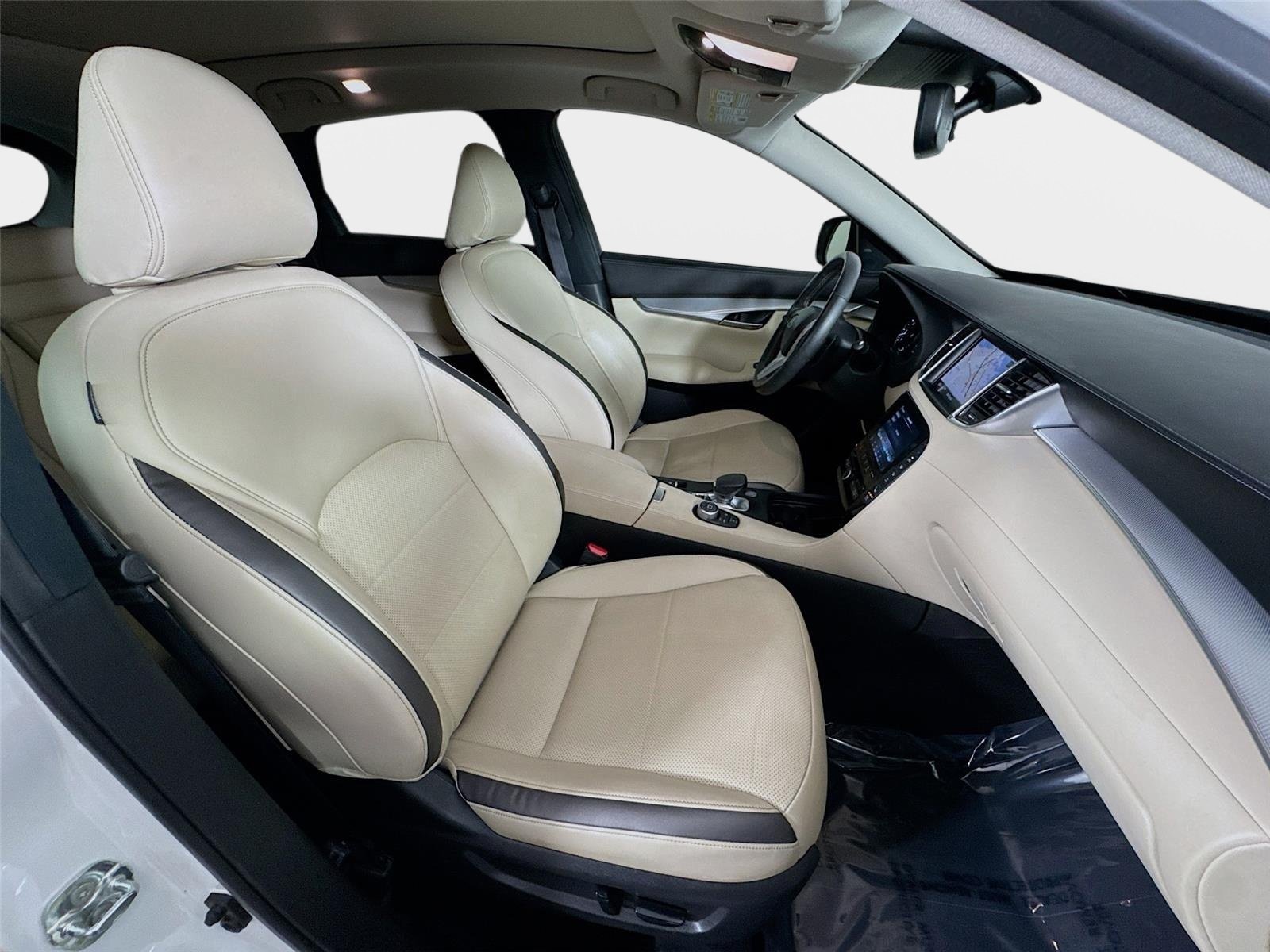Used 2022 Majestic White INFINITI ESSENTIAL image 30
