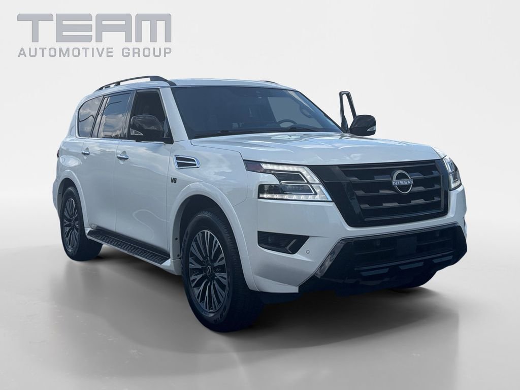 Used 2022 White Nissan SL image 1