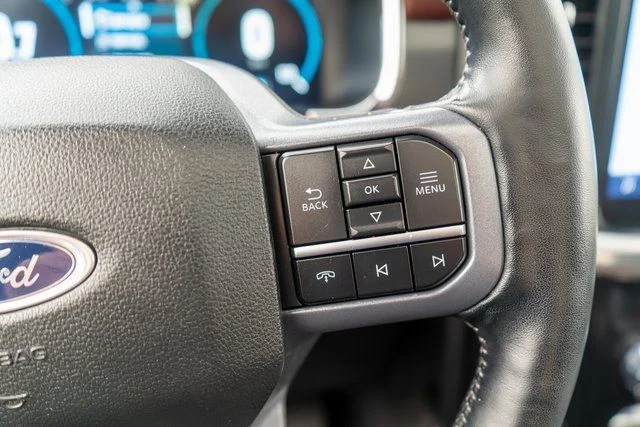 Used 2023 Black Ford Lariat image 28