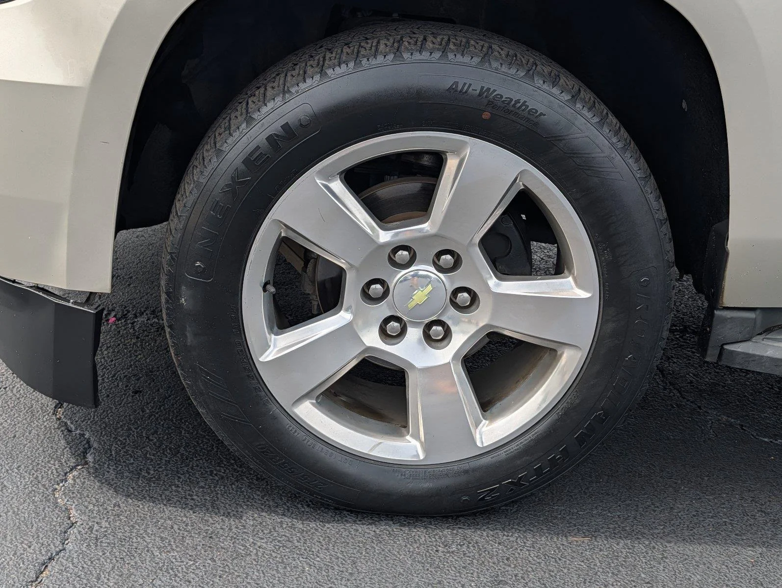 Used 2015 Champagne Silver Metallic Chevrolet LT image 9