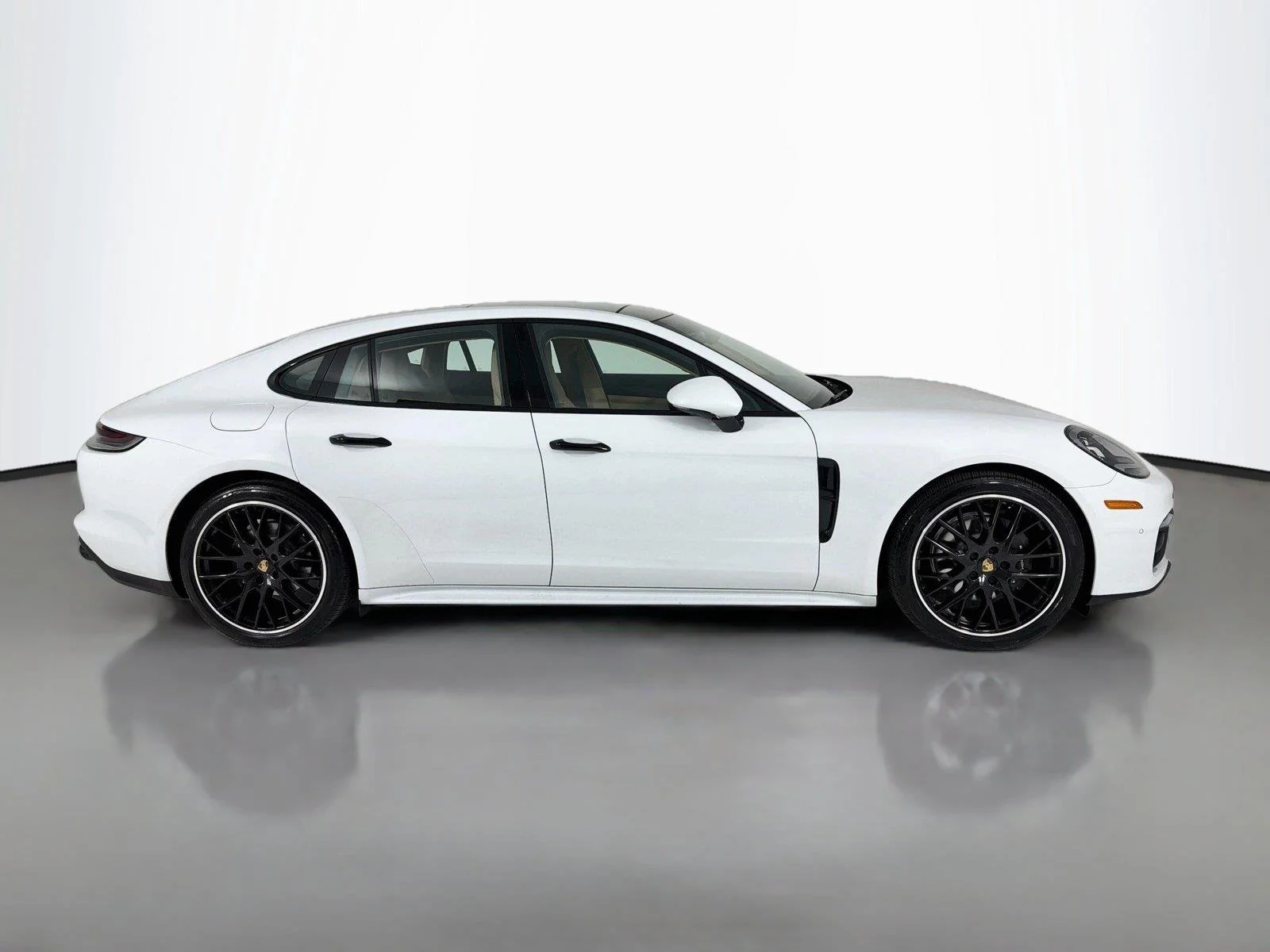 Certified Used 2022 Carrara White Metallic Porsche 4 image 29
