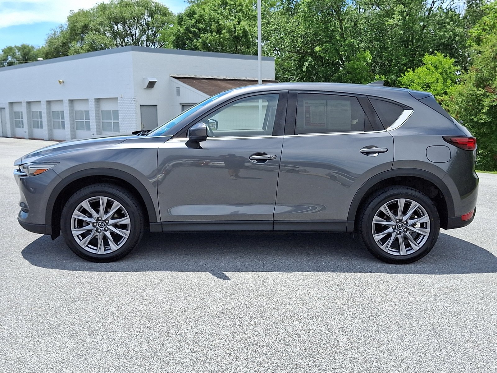 Used 2020 Machine Gray Metallic Mazda Grand Touring image 4