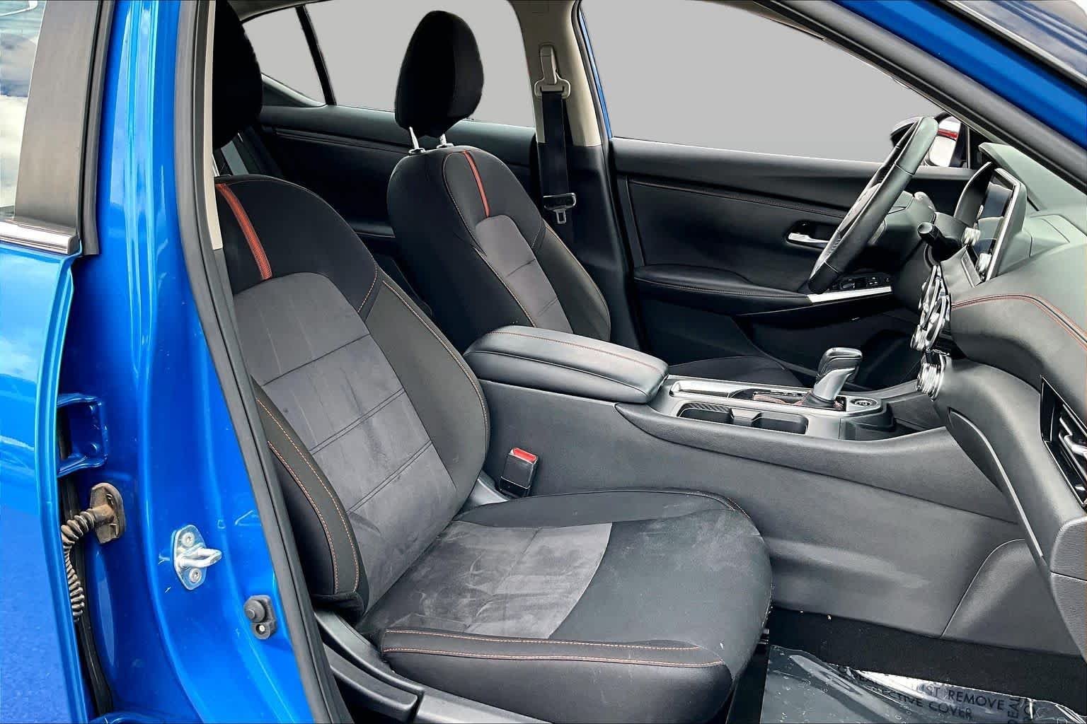 Used 2025 Electric Blue Metallic/Super Black Nissan SR image 8