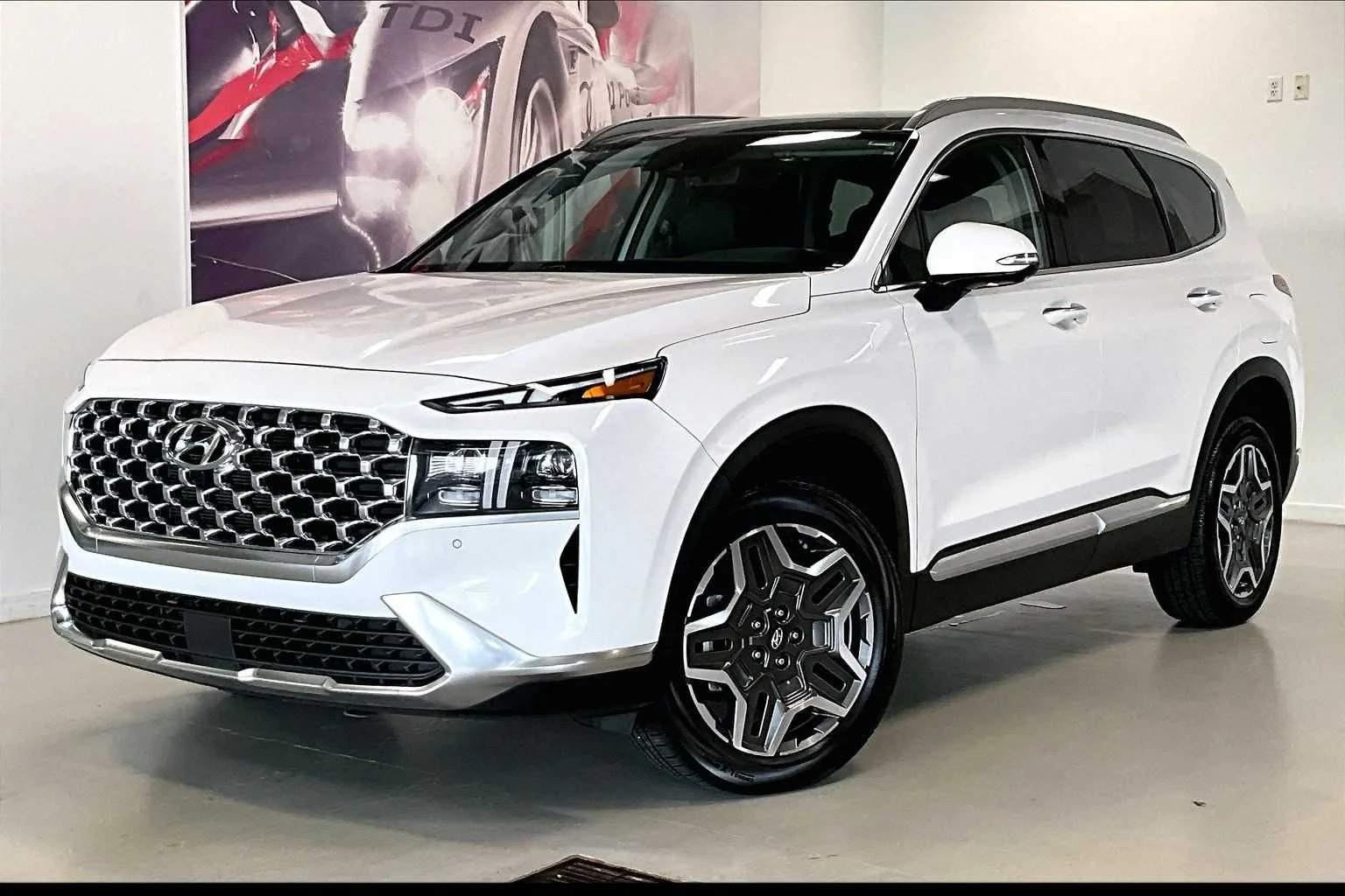 Used 2023 Serenity White Pearl Hyundai Limited image 1
