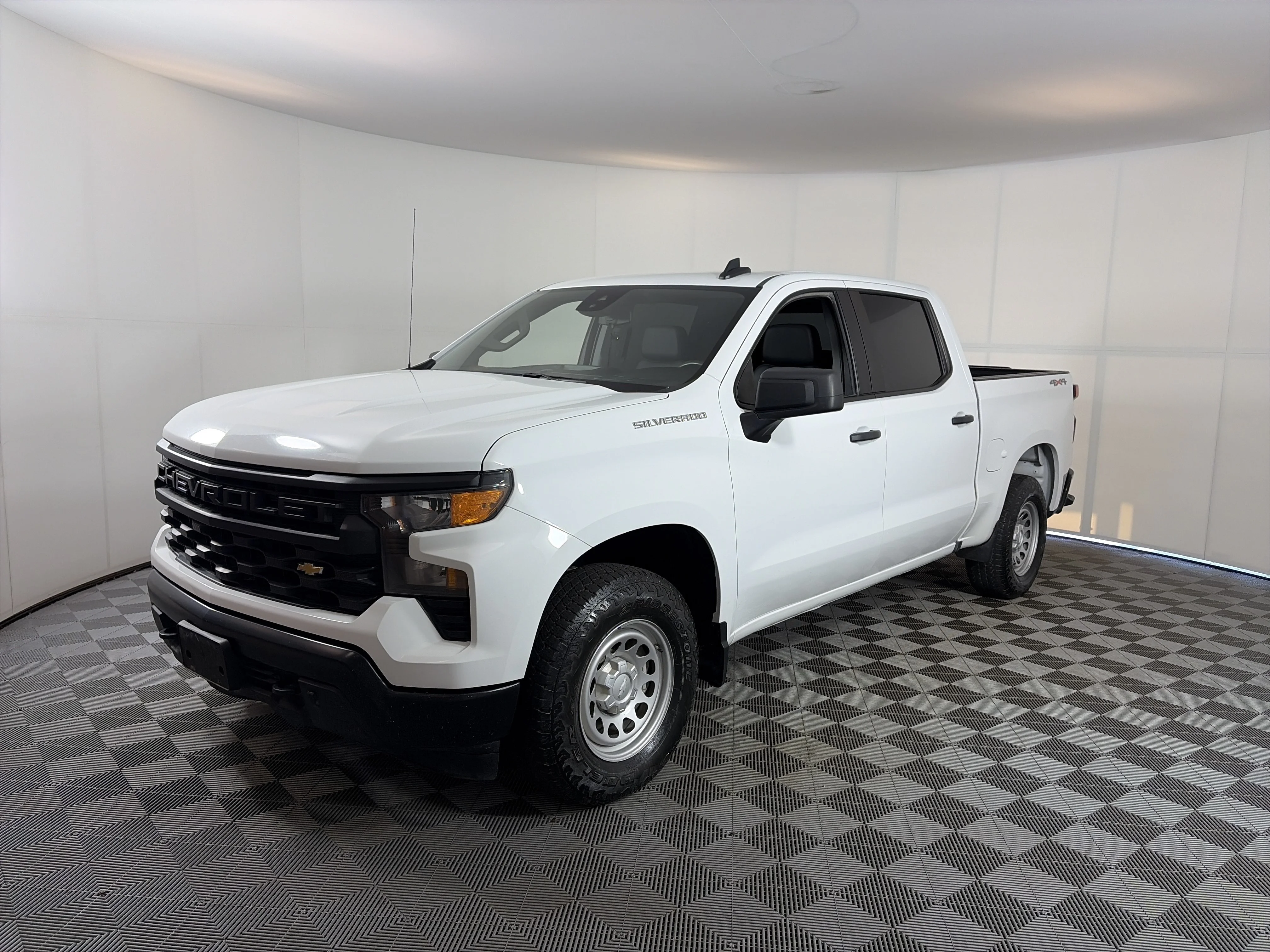 Certified Used 2024 Summit White Chevrolet WT image 2