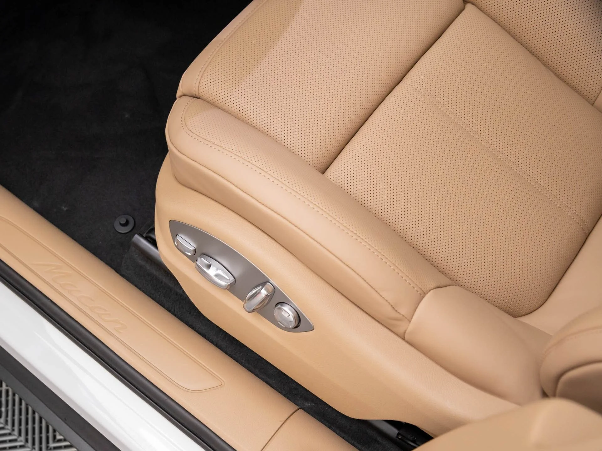 Used 2026 White Porsche  image 15
